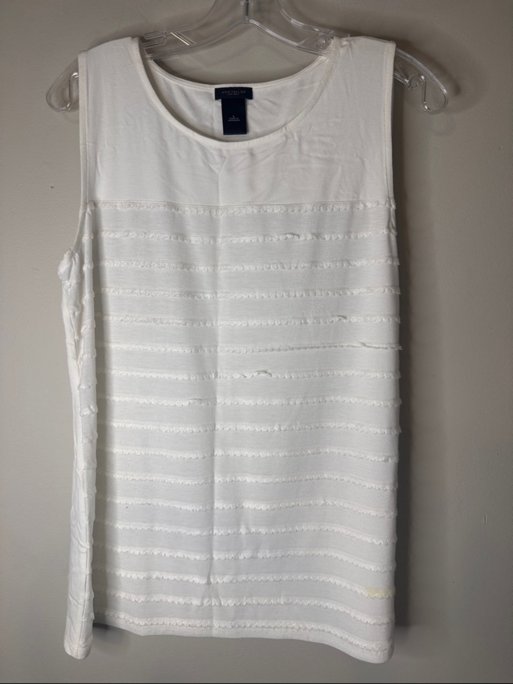 Ann Taylor Factory Ivory Textured Stripe Sleeveless Tank L